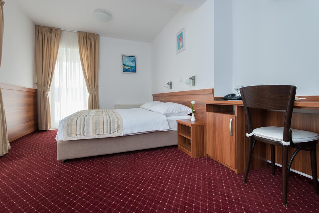 Hotel Villa Nova Neum Esterno foto